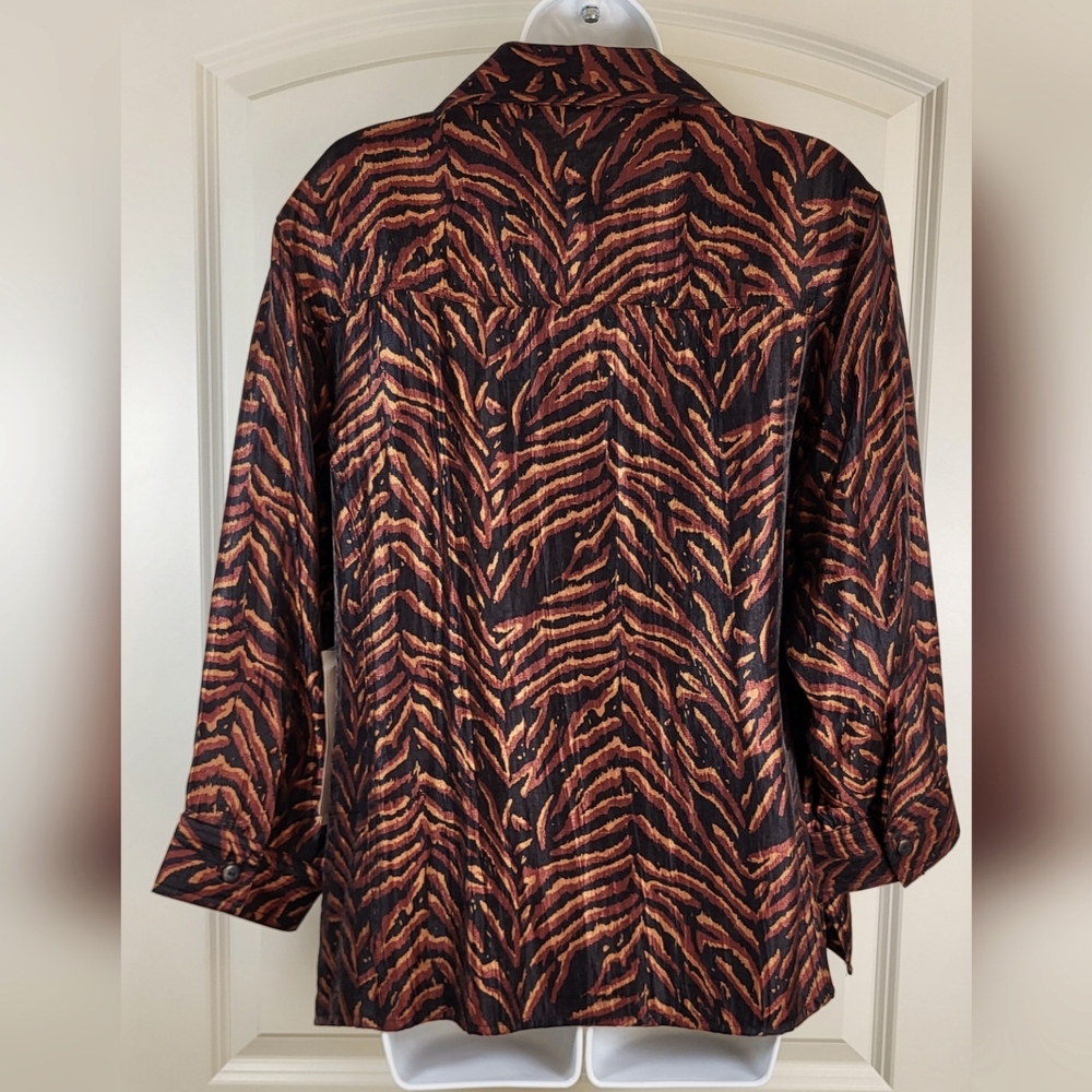 ERIN Metallic Brown & Black Tiger Print Button-up Blouse - Size 1X (NWT) - Picture 3 of 7